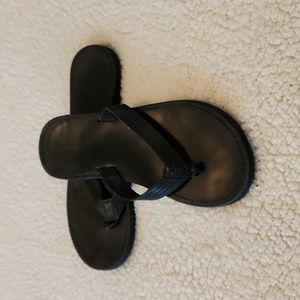 American Eagle Outfitters women's flip-flops